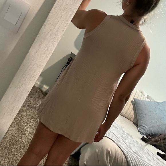 Tan Dress - Picture 3 of 4